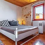 Villa Istrian Stone House With Heated Pool *