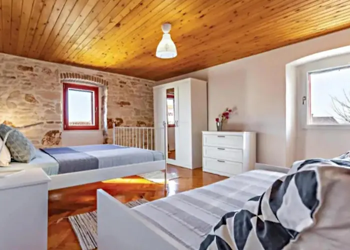 Istrian Stone House With Heated Pool * Pula