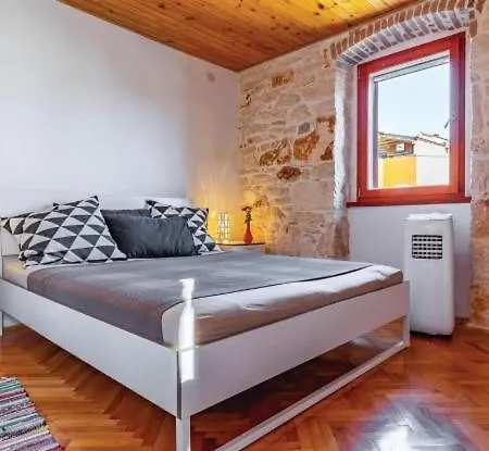 Villa Istrian Stone House With Heated Pool *