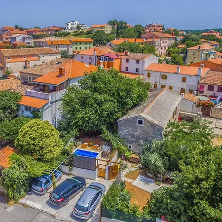 ヴィラ Istrian Stone House With Heated Pool *