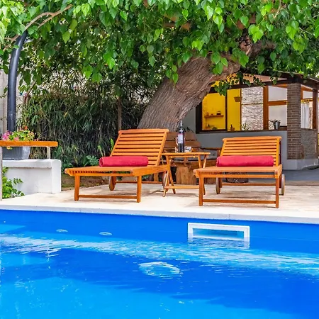 Istrian Stone House With Heated Pool Villa *