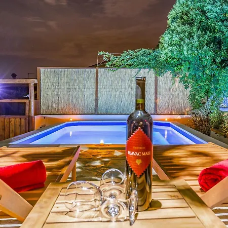 Villa Istrian Stone House With Heated Pool