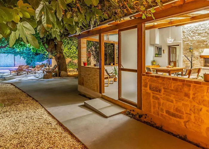 Villa Istrian Stone House With Heated Pool